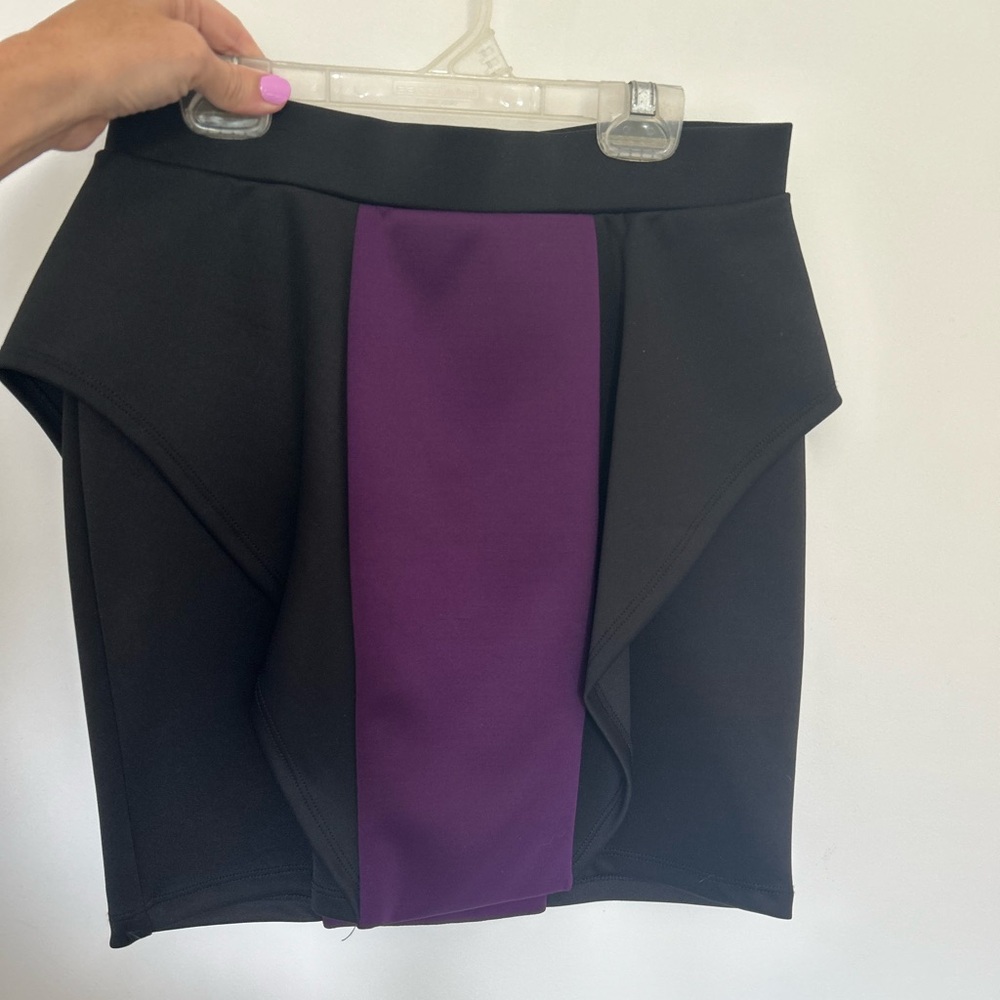 Tinley Road Womenโs Mini Skirt Size XS